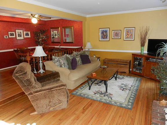 5th image of 5927 Berkshire Ct
