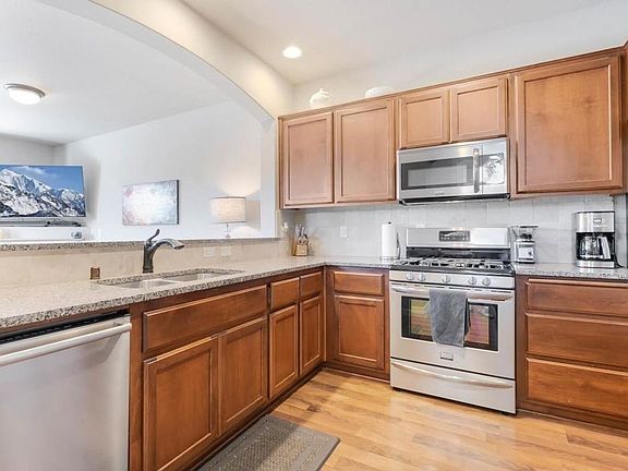5th image of 2513 NE 131st Ct