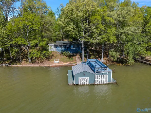 17561 Elk Estates Rd NW, Athens, AL 35614