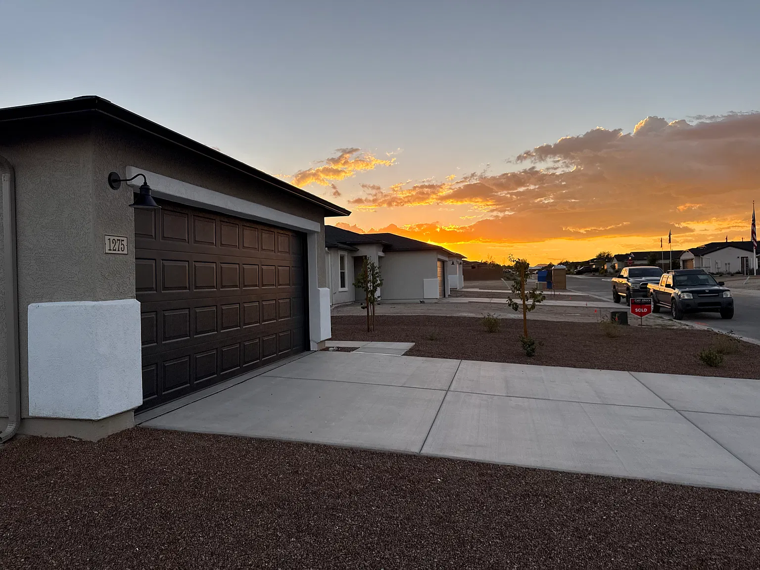 3 bed, 1355 sqft, $2,275 — Photo 2
