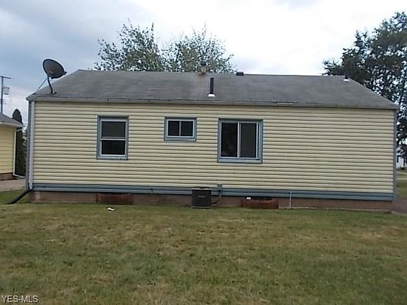 4th image of 1132 W 30th St
