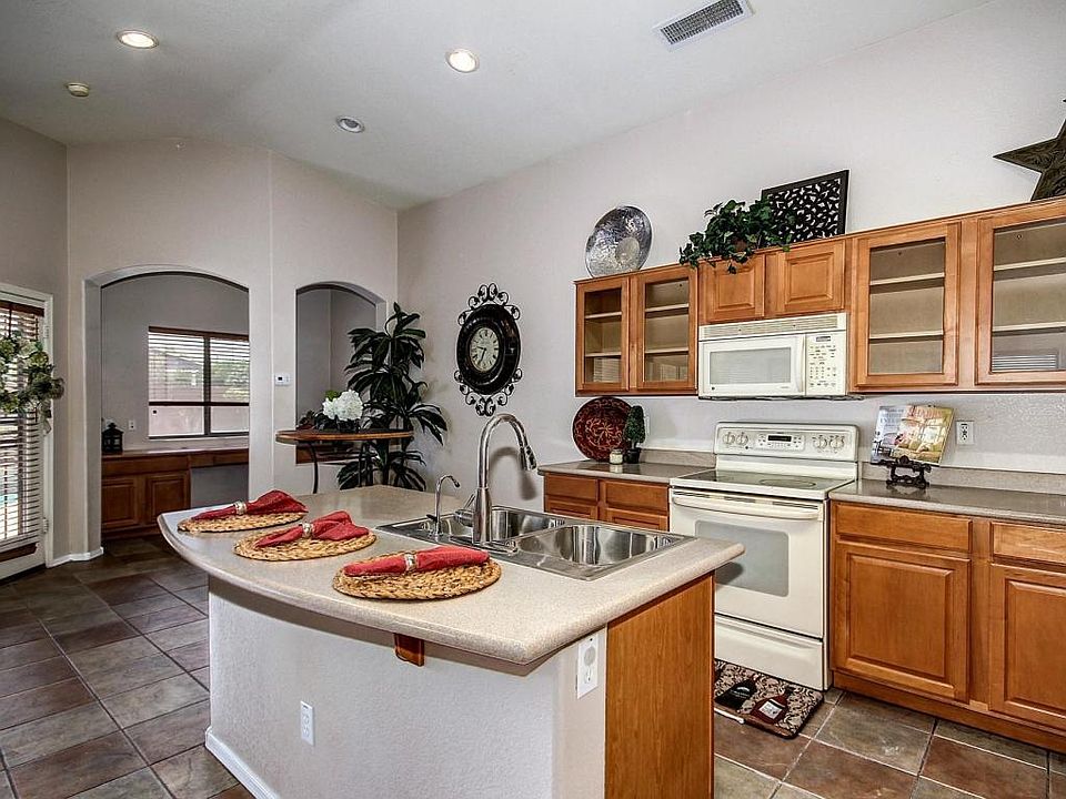 2nd image of 4079 E Sidewinder Ct