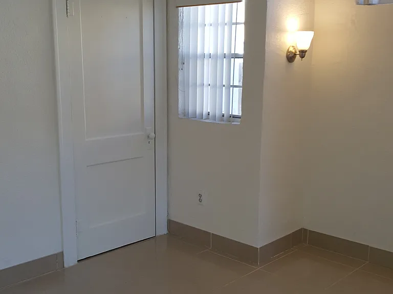 319 Kenilworth Blvd #B — Photo 18