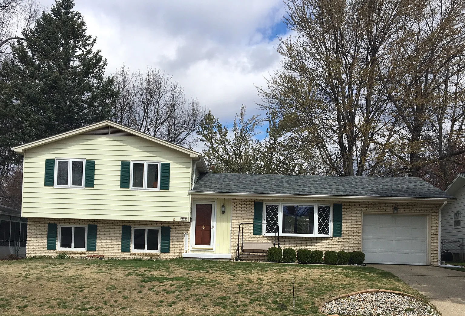 356 W Oak Ln photo 1
