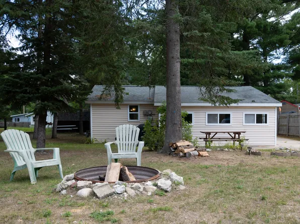 410 Silver Lake Dr, Lake, MI 48632