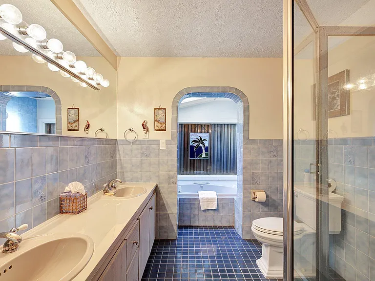 7501 S Indian River Dr — Photo 22