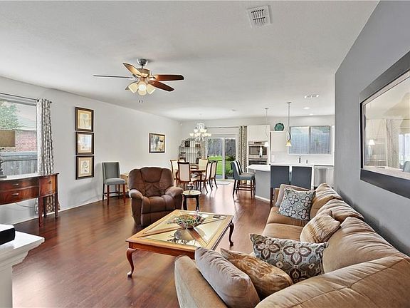 5th image of 272 Rock Meadow Dr