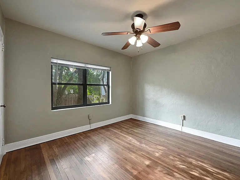 2829 San Gabriel St — Photo 28