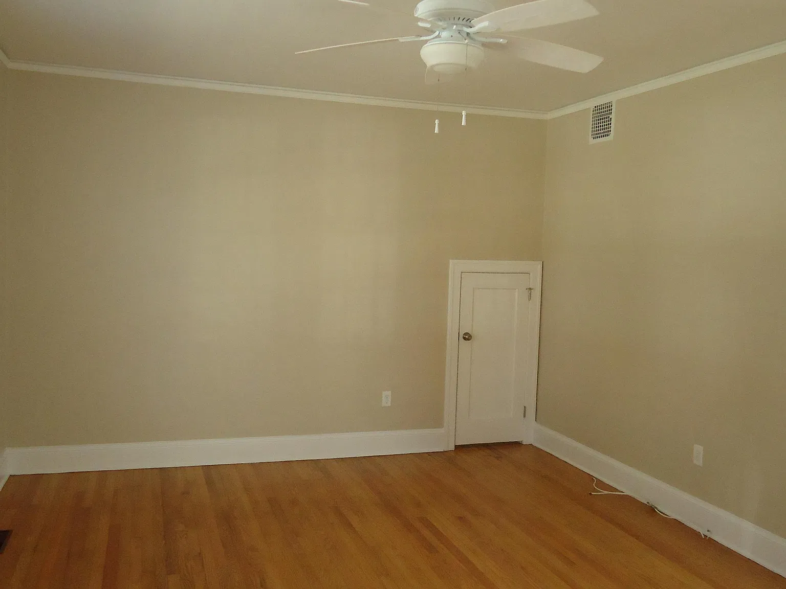 2 bed, 1.0 bath, 1450 sqft, $1,850 — Photo 4