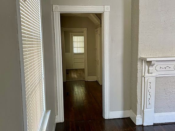 3rd image of 307 S Kent St