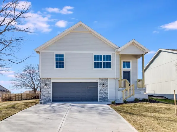 812 Shane Ln, Belton, MO 64012