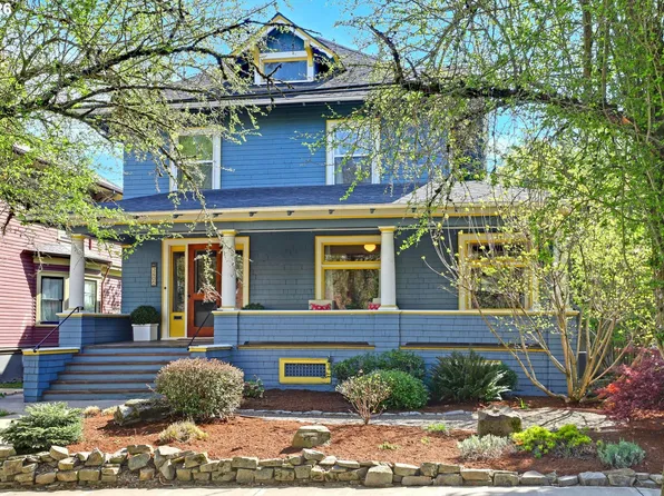 2406 NE Halsey St, Portland, OR 97232