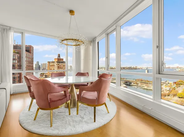 200 Chambers Street image 2 of 11