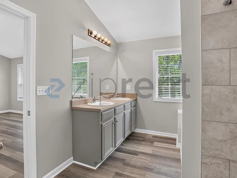 118 Meeting Place Rd — Photo 18