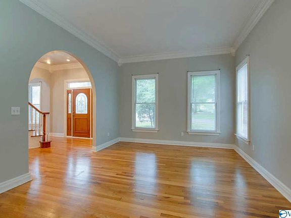 4th image of 2726 Treyburne Ln SE