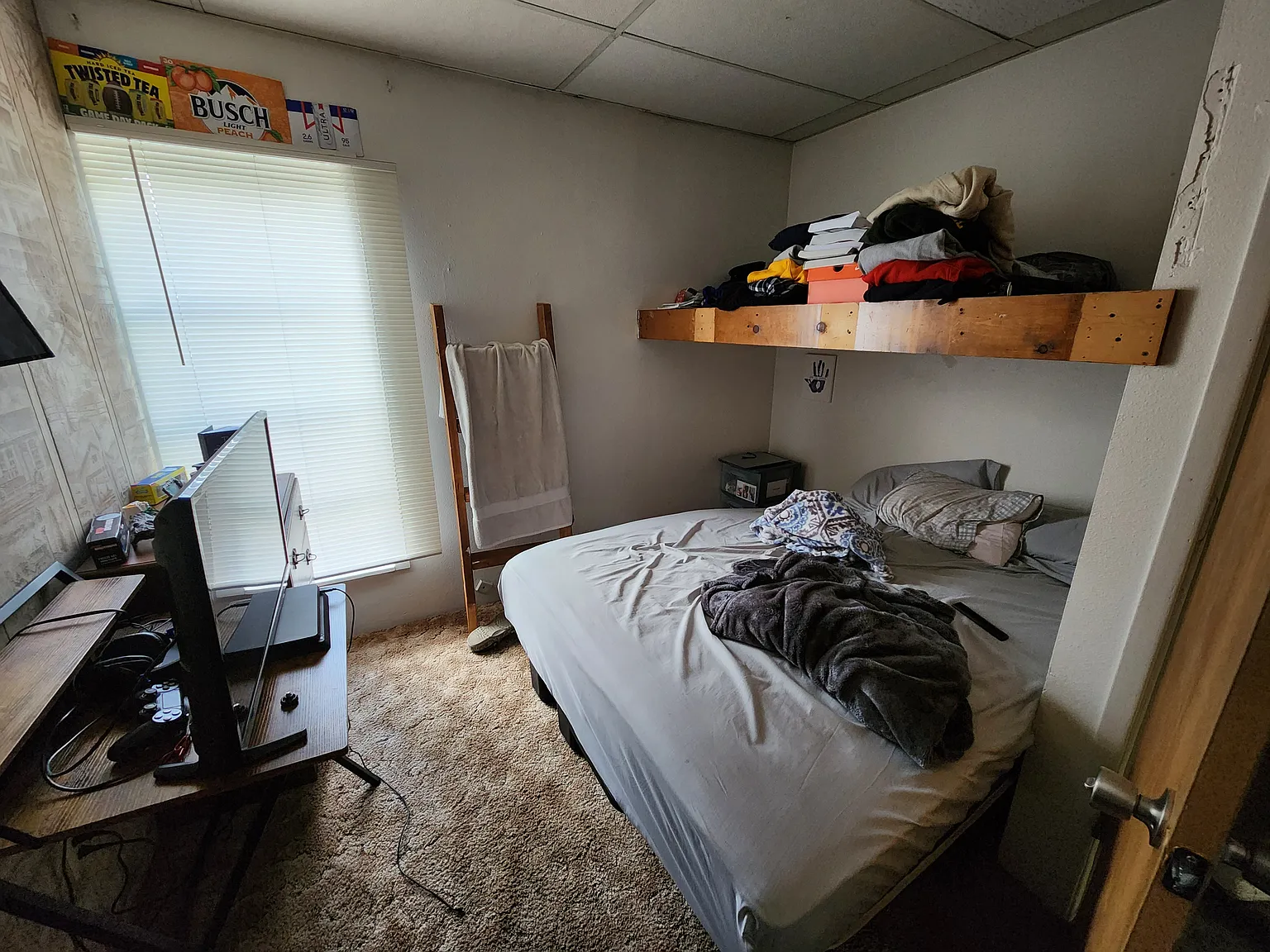 Spacious 6-Bedroom Home - Perfect Location Near UWEC! — Photo 2