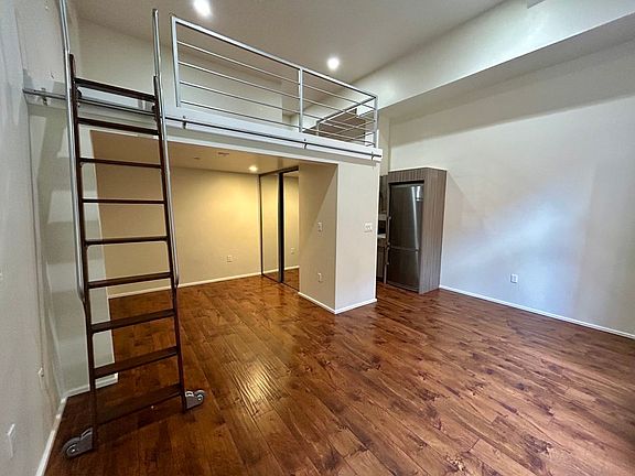 2nd image of 529 Stevenson St #117