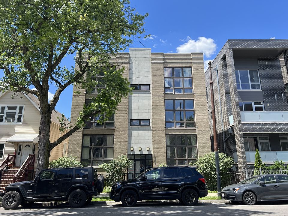 1st image of 1844 N California Ave #3S