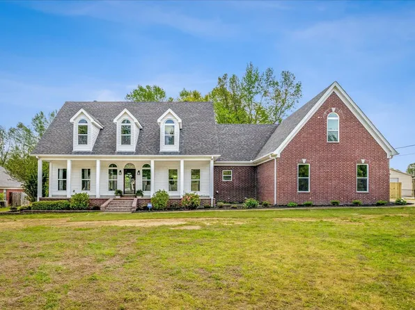 432 Tipton Lake Cir W, Millington, TN 38053