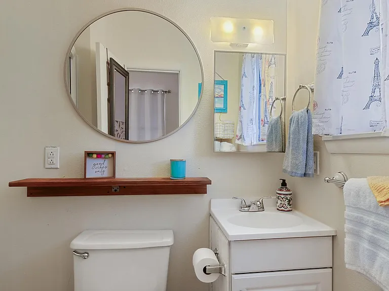 42 Joyce Ave — Photo 8