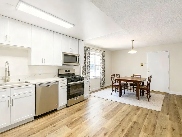 MC 6861 Sepulveda Properties, LLC — Photo 2
