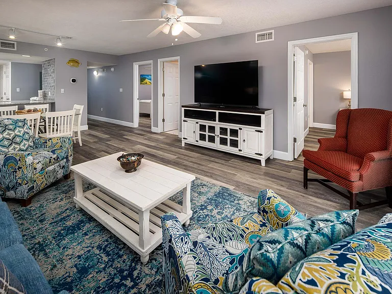 895 Santa Rosa Blvd #208 — Photo 3