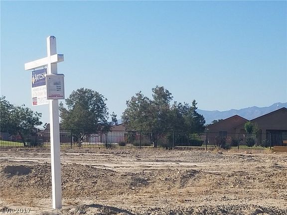 3rd image of 4681 E Parkwood Dr
