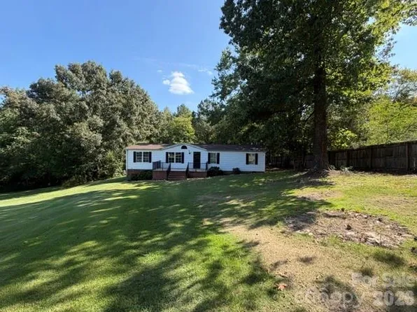 321 Onvil Rd, Mount Gilead, NC 27306