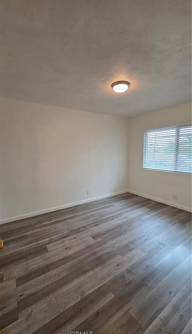 2 bed, 800 sqft, $2,100 — Photo 3