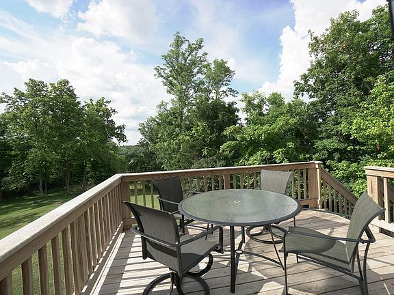 5th image of 3936 Sherbourne Dr