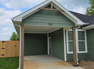 931 W Elm St, Denison, TX 75020