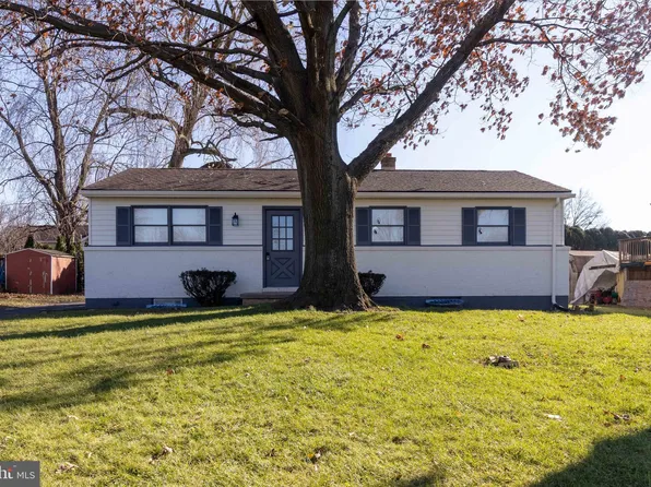 1330 Harding Ln, Lebanon, PA 17042