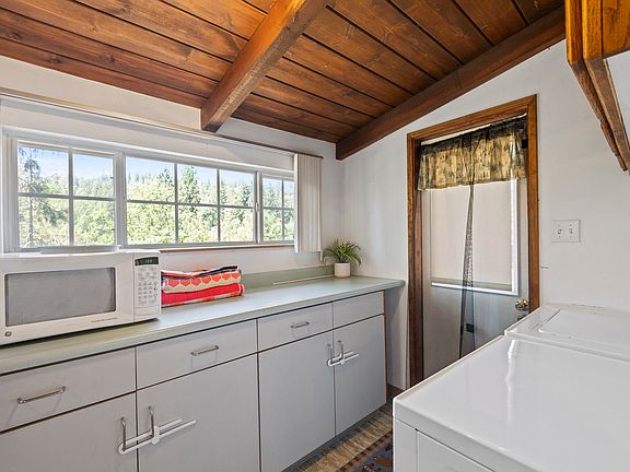 3rd image of 21815 Confidence Rd