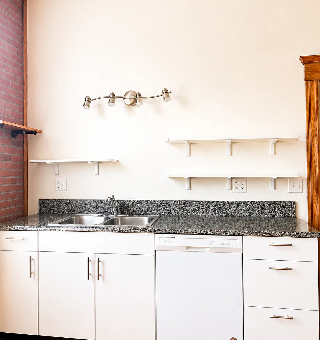 4 bed, $4,400 — Photo 2