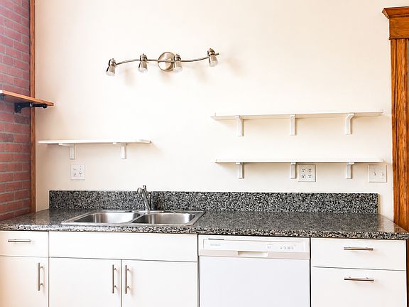 2nd image of 46 Main St APT 5