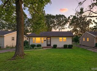 340 Hillcrest Blvd, Ballwin, MO