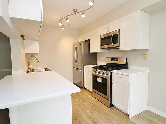 5th image of 176 Park Ridge Ln