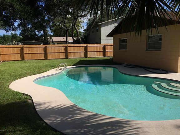 4th image of 649 Sweetwood Dr