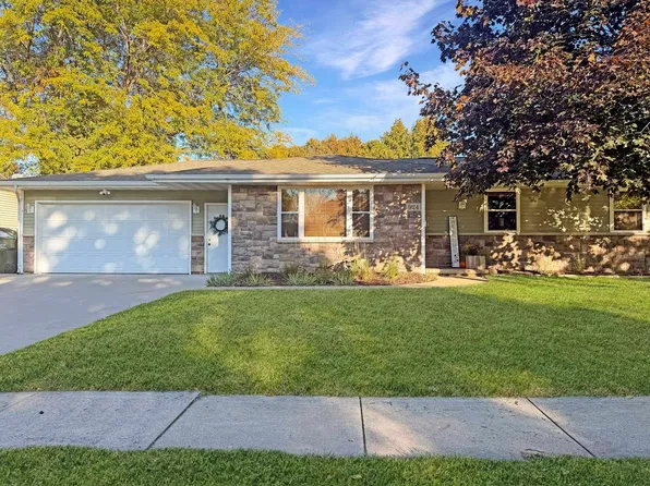 924 Laurel Ln, Kaukauna, WI 54130