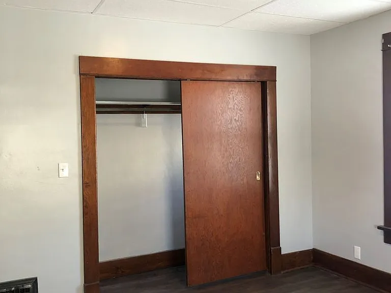 704 Koenigstein Ave — Photo 6