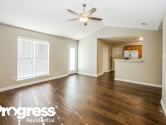 2nd image of 10839 Oak Leaf Dr