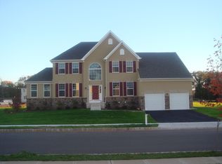 11 Lawrence Ct, Hillsborough, NJ 08844