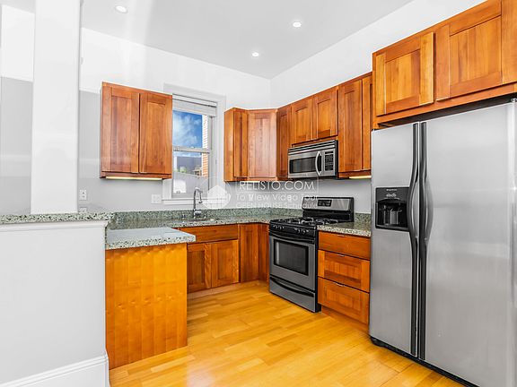 2nd image of 3250 25th St