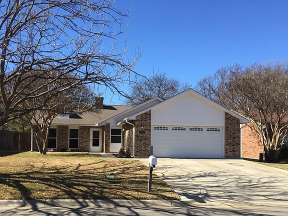 3rd image of 3600 Wessex Ct