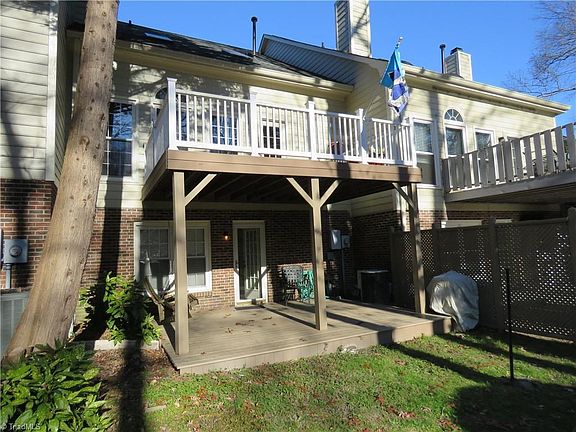 3rd image of 16C Park Village Ln