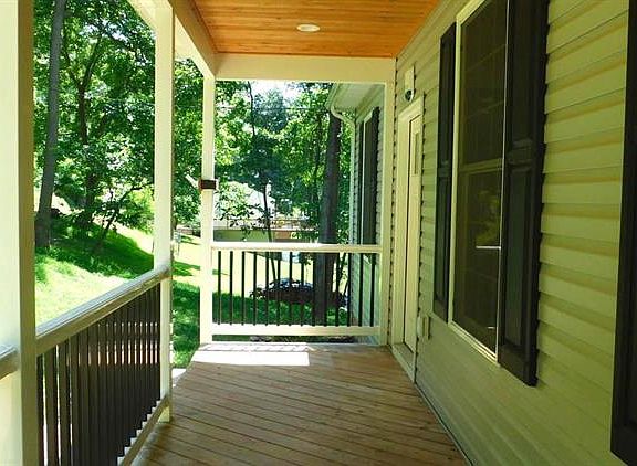 4th image of 987 Wilderness Road