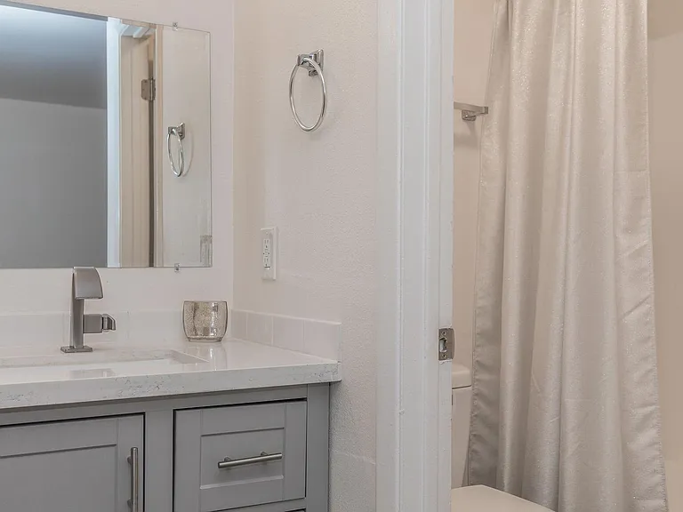 Studio 710 Apartments — Photo 45
