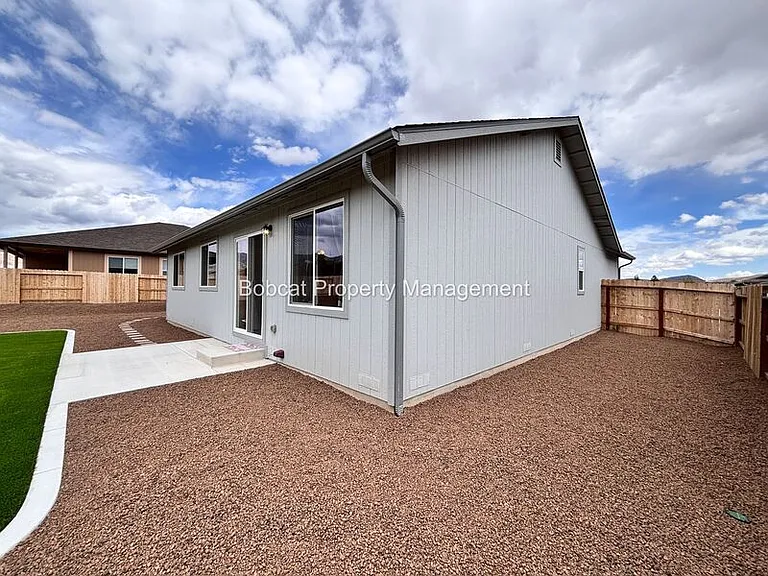909 Saltbrush Rd — Photo 38