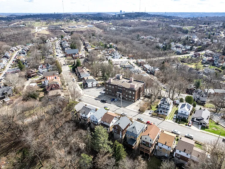 240 Ridgewood Ave — Photo 30