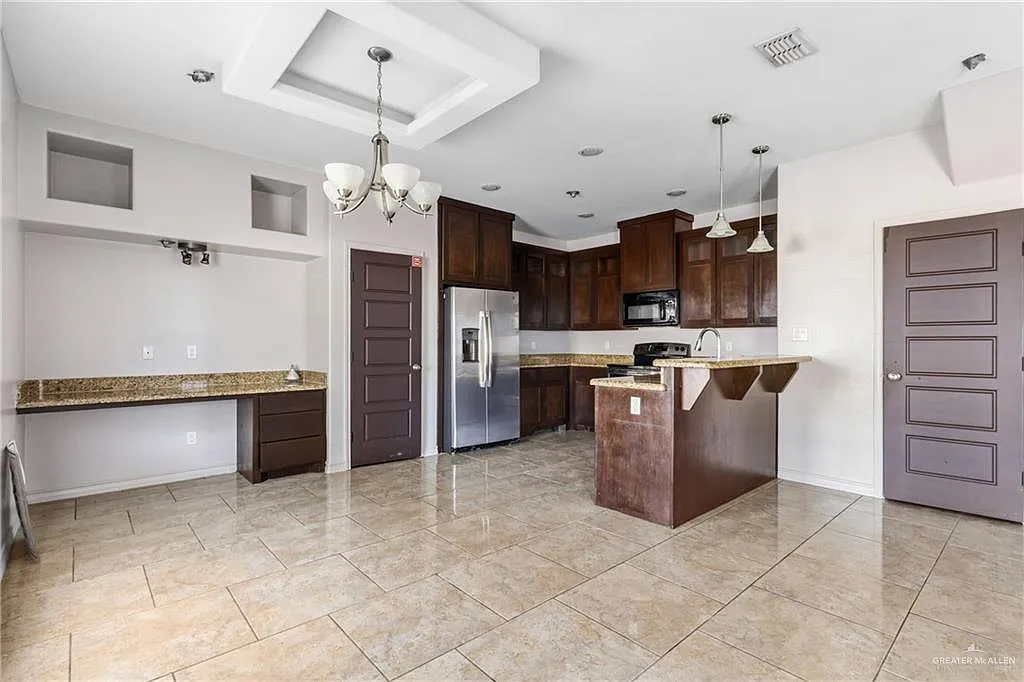 2 bed, 2.5 bath, 1248 sqft, $1,300 — Photo 4